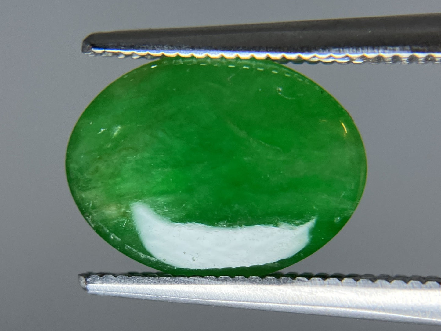 翡翠 4.167ct 宝石ソーティング付き 12.0㎜×8.9㎜×4.2㎜ ルース（ 裸石 ） 4361YY