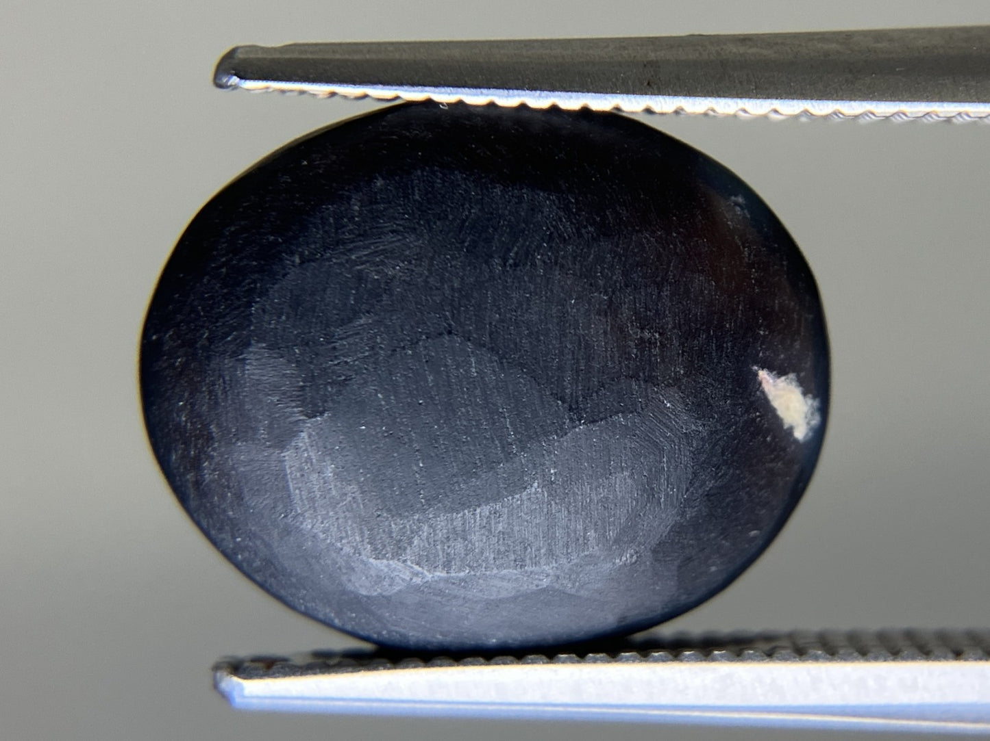 ブラックオパール 天然 3.937ct 中央宝石ソーティング付き 13.6㎜×11.1㎜×4.3㎜ ルース（ 裸石 ） 7549YY