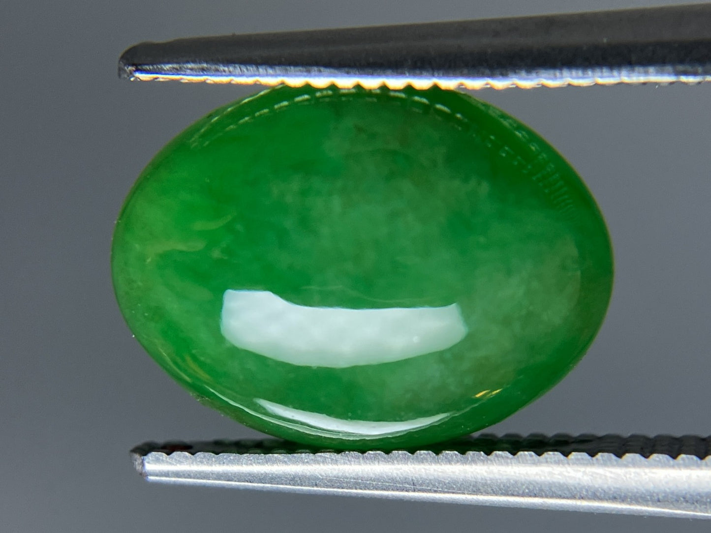 翡翠 4.167ct 宝石ソーティング付き 12.0㎜×8.9㎜×4.2㎜ ルース（ 裸石 ） 4361YY
