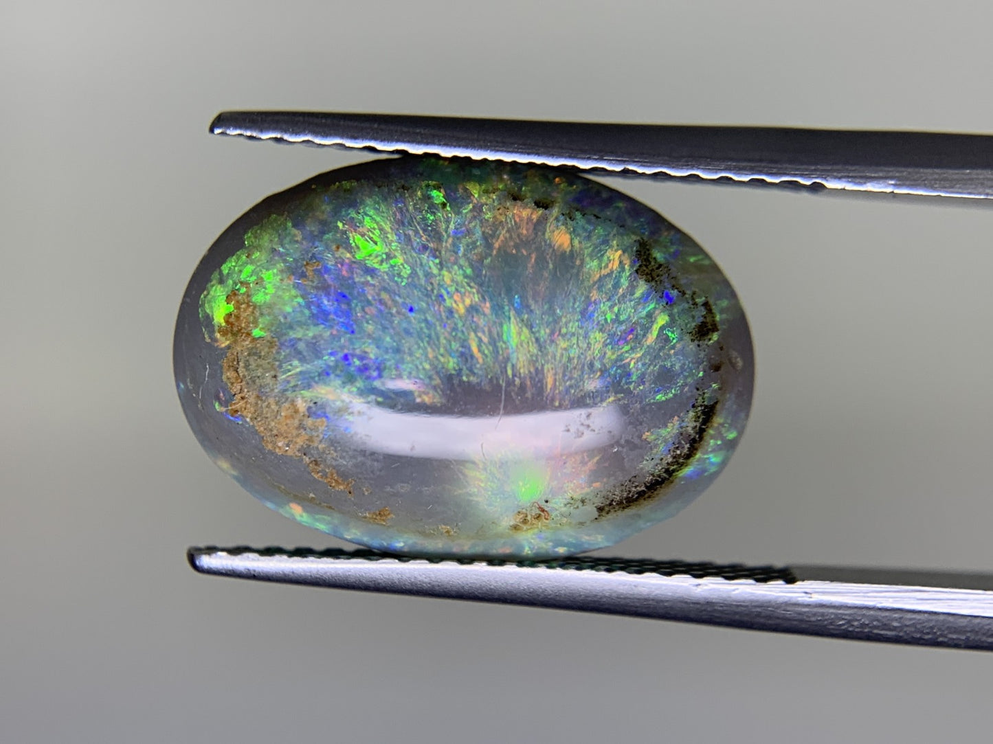 ブラックオパール 5.302ct 宝石ソーティング付き  16.1㎜×11.3㎜×5.0㎜  ルース（ 裸石 ） 3778Y