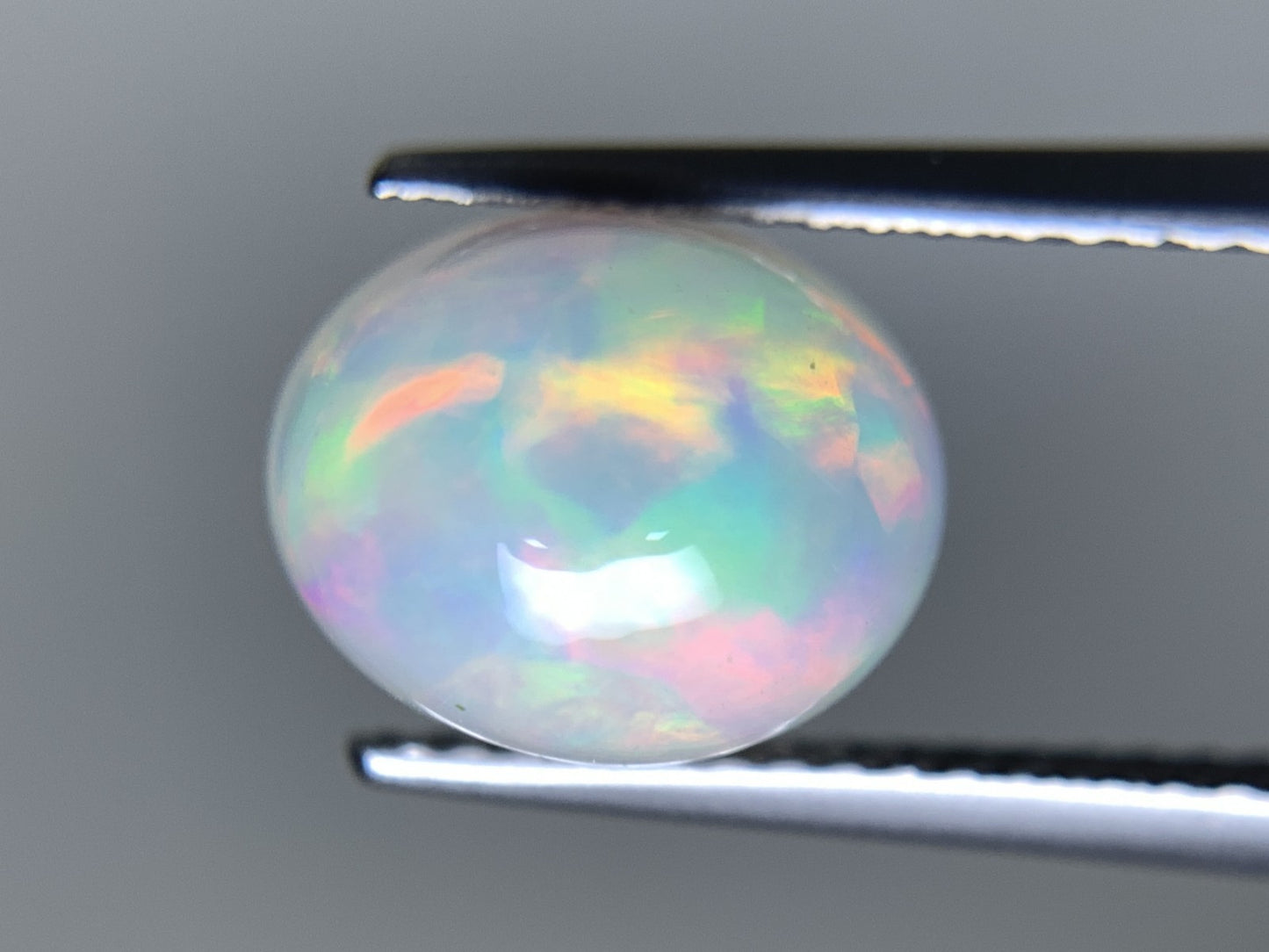 オパール 天然  2.505ct  宝石ソーティング付き  9.8㎜×8.0㎜×6.3㎜ ルース（ 裸石 ）  6179Y
