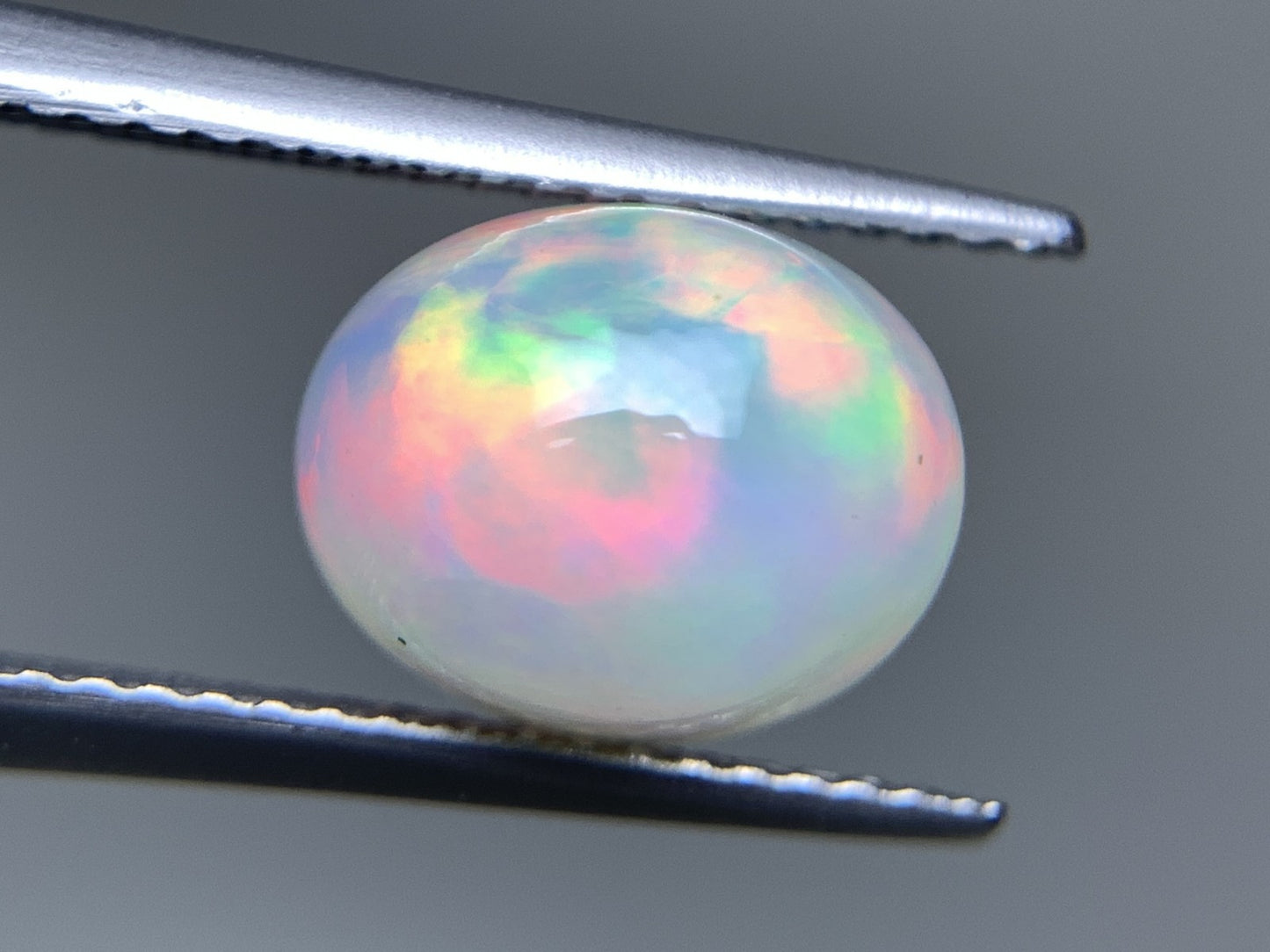 オパール 天然  2.505ct  宝石ソーティング付き  9.8㎜×8.0㎜×6.3㎜ ルース（ 裸石 ）  6179Y