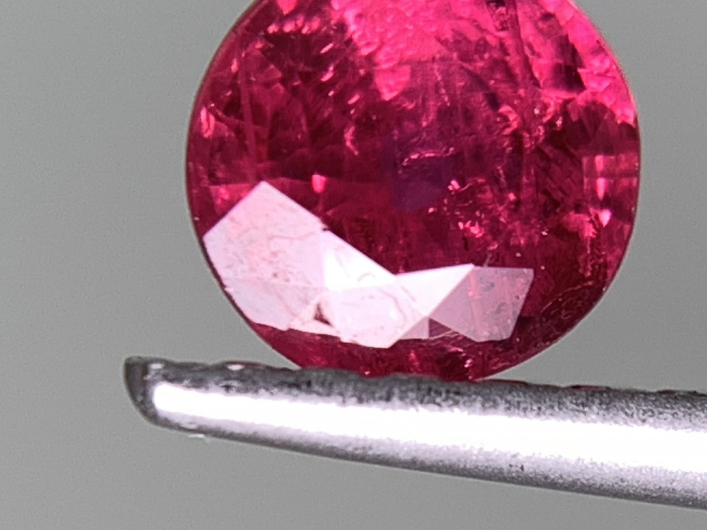 ルビー 天然 0.538ct 宝石ソーティング付き 4.5㎜×4.4㎜×3.0㎜ ルース（ 裸石 ） 8003Y