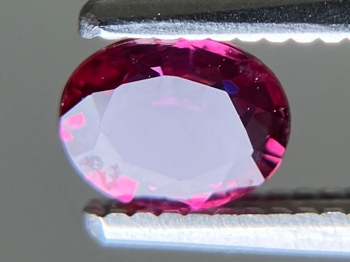 ルビー 天然 0.409ct 宝石ソーティング付き 5.1㎜×4.0㎜×1.7㎜ ルース（ 裸石 ） 7607YY