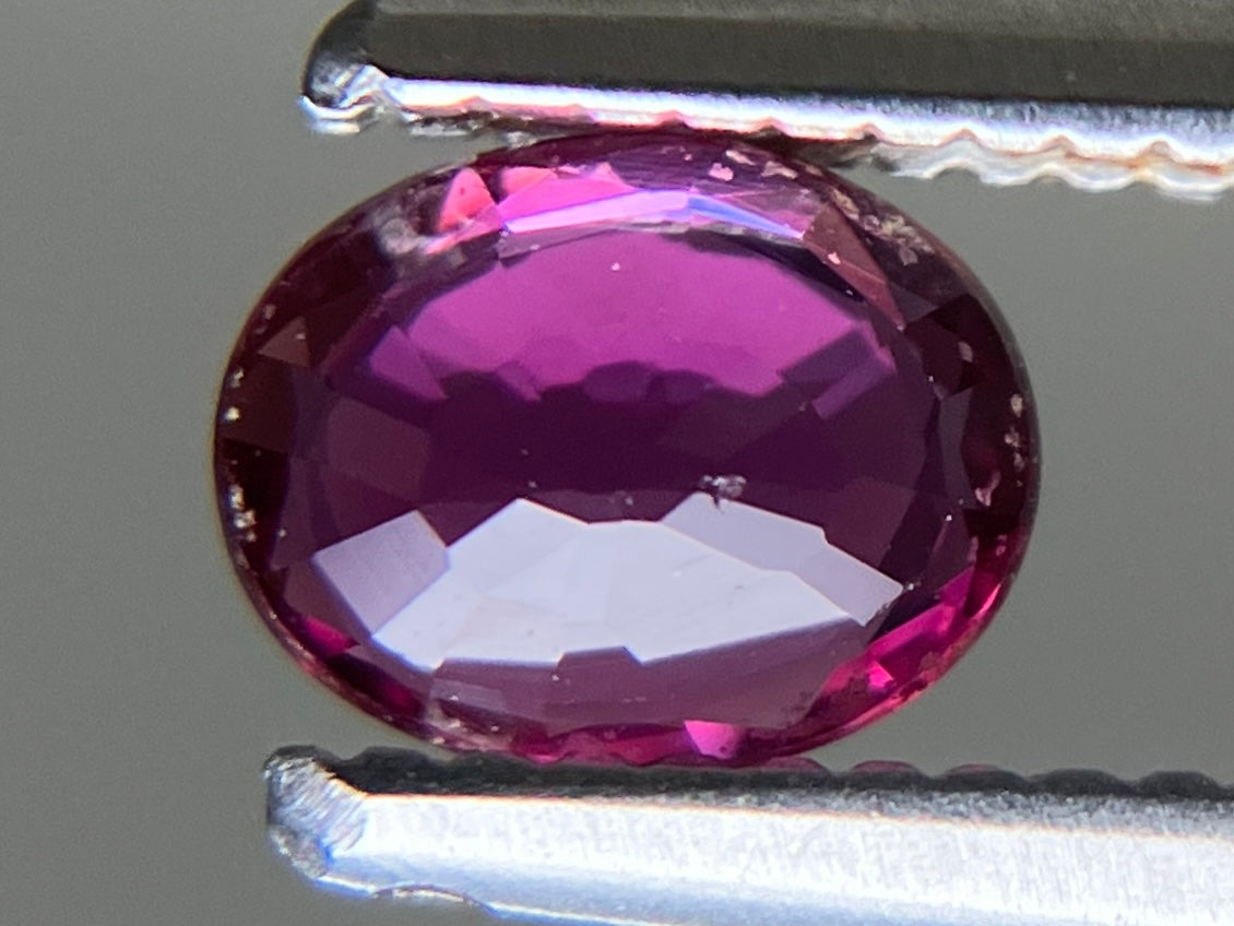 ルビー 天然 0.409ct 宝石ソーティング付き 5.1㎜×4.0㎜×1.7㎜ ルース（ 裸石 ） 7607YY