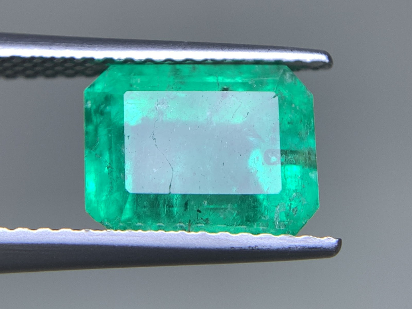 エメラルド 天然  3.413ct  宝石ソーティング付き  9.7㎜×7.8㎜×5.6㎜  ルース（ 裸石 ）  5246Y