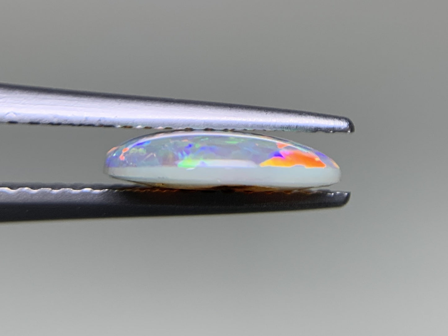 ブラックオパール 1.186ct 宝石ソーティング付き  10.1㎜×7.9㎜×2.4㎜  ルース（ 裸石 ） 3848Y