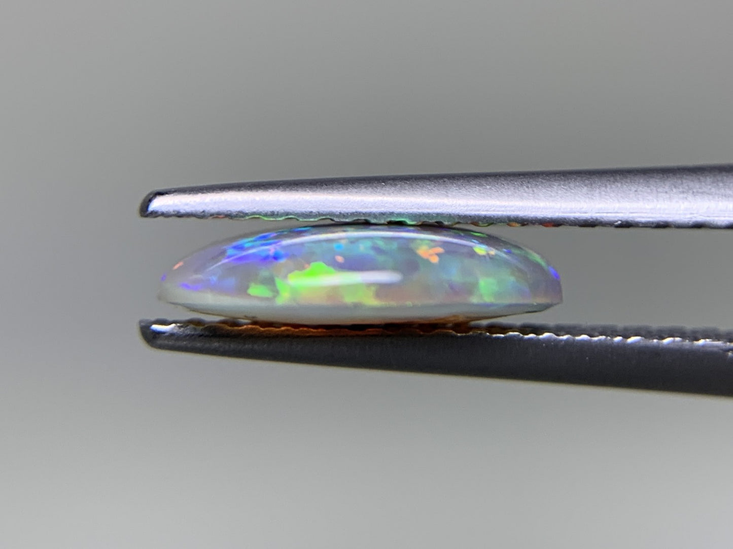 ブラックオパール 1.186ct 宝石ソーティング付き  10.1㎜×7.9㎜×2.4㎜  ルース（ 裸石 ） 3848Y