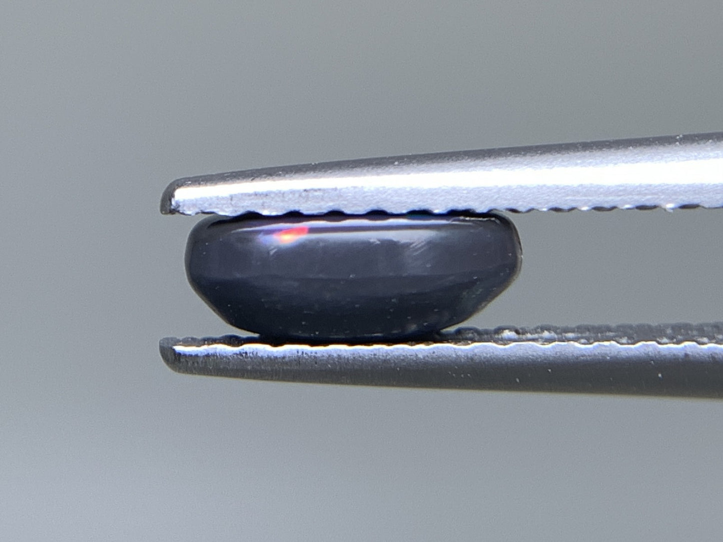 ブラックオパール 天然  0.549ct  宝石ソーティング付き  7.0㎜×4.3㎜×2.6㎜ ルース（ 裸石 ）  6027Y