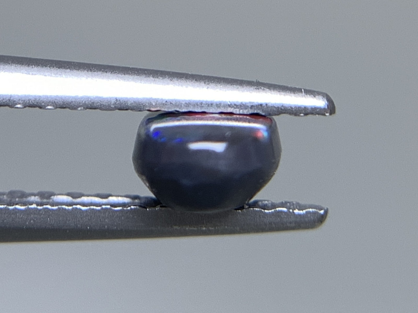 ブラックオパール 天然  0.549ct  宝石ソーティング付き  7.0㎜×4.3㎜×2.6㎜ ルース（ 裸石 ）  6027Y