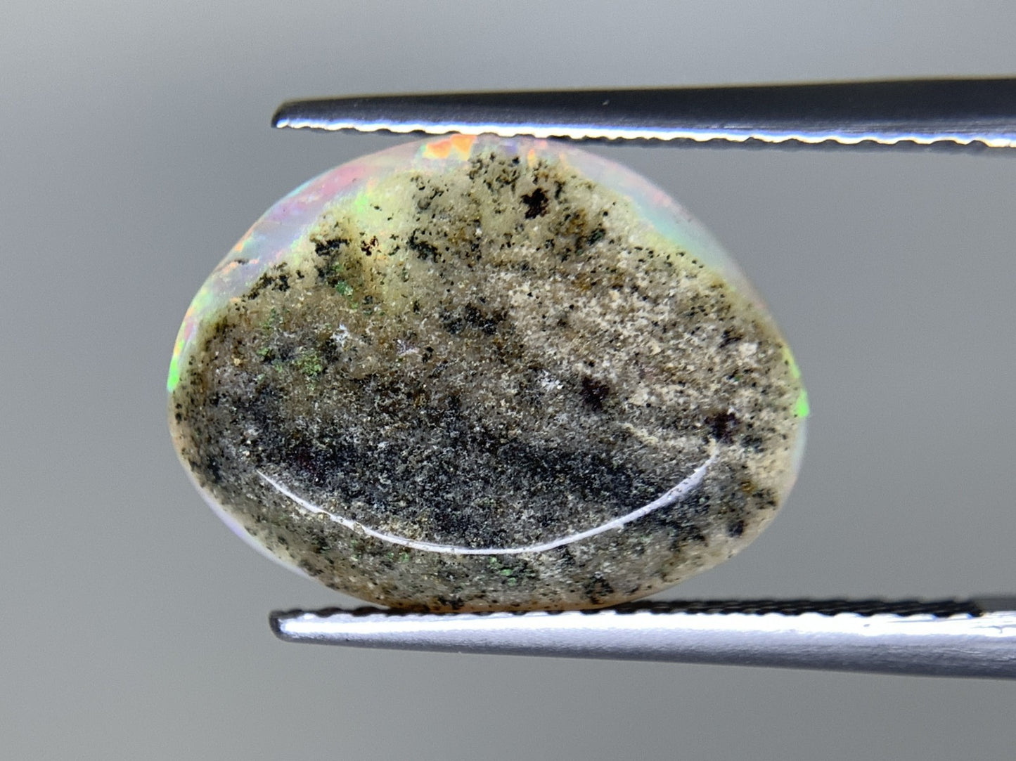 ボルダーオパール 天然  5.609ct  宝石ソーティング付き  15.5㎜×11.6㎜×4.6㎜ ルース（ 裸石 ）  6066Y