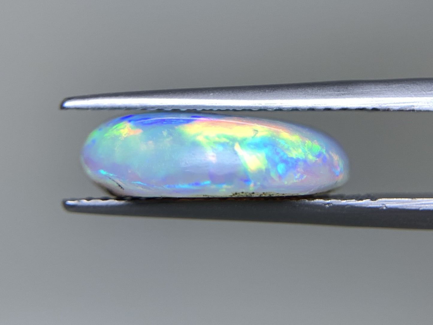 ボルダーオパール 天然  5.609ct  宝石ソーティング付き  15.5㎜×11.6㎜×4.6㎜ ルース（ 裸石 ）  6066Y