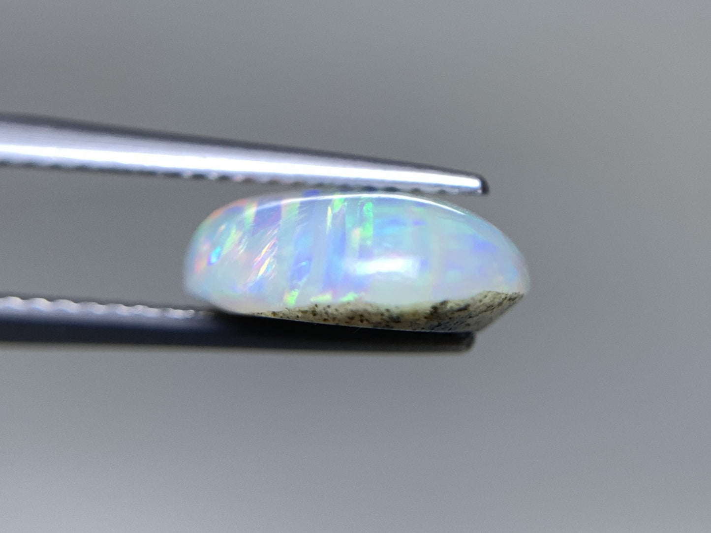 ボルダーオパール 天然  5.609ct  宝石ソーティング付き  15.5㎜×11.6㎜×4.6㎜ ルース（ 裸石 ）  6066Y