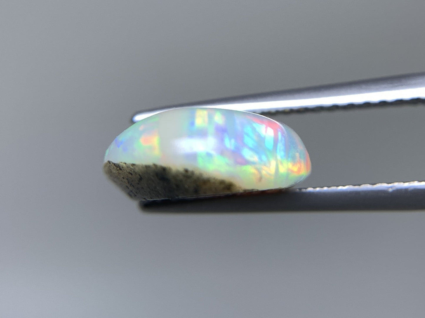 ボルダーオパール 天然  5.609ct  宝石ソーティング付き  15.5㎜×11.6㎜×4.6㎜ ルース（ 裸石 ）  6066Y