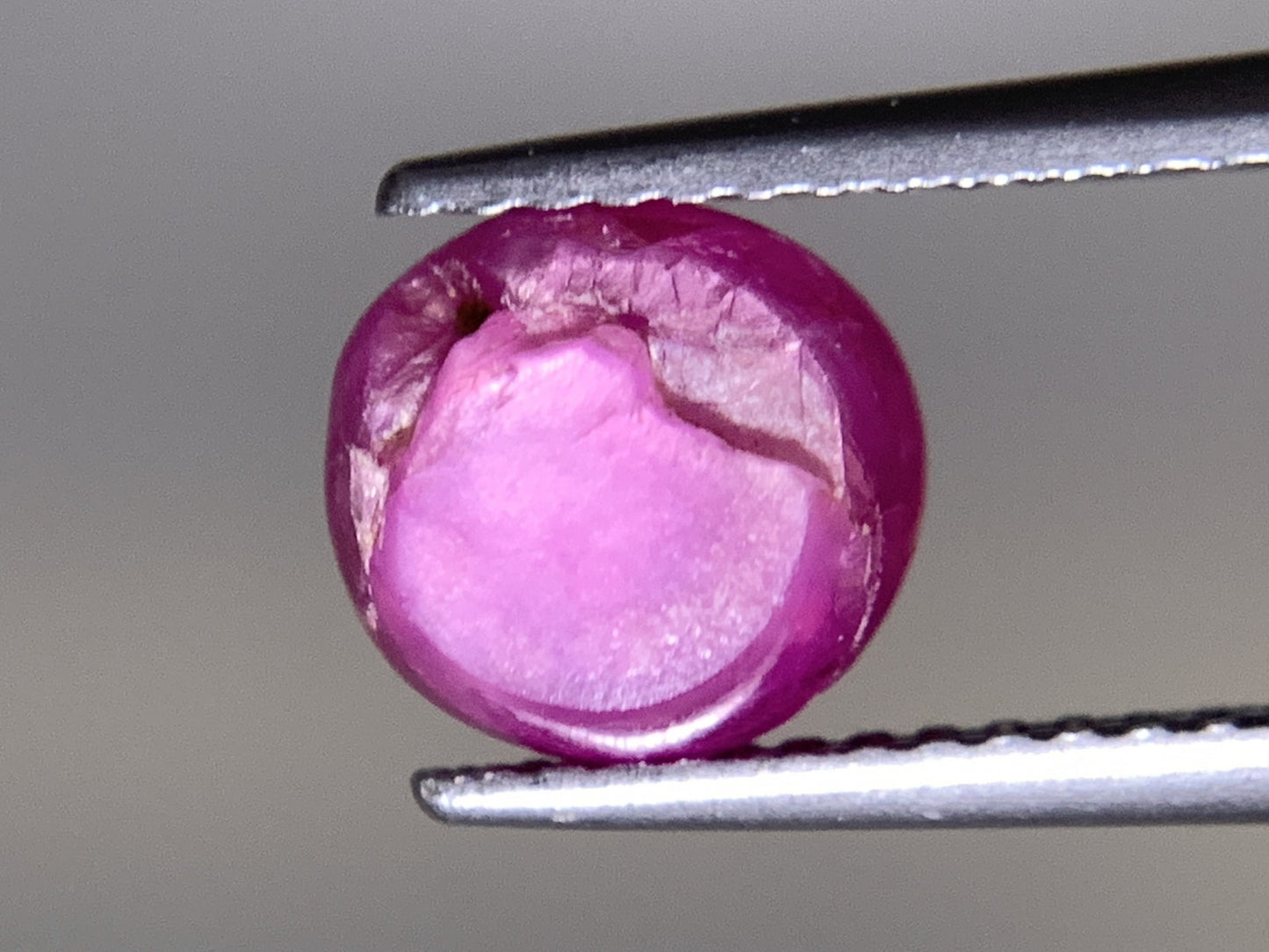 スタールビー 天然 3.347ct 非加熱　ミャンマー産 中央宝石鑑別書付き 7.6㎜×7.1㎜×5.8㎜ ルース（ 裸石 ） 6931Y