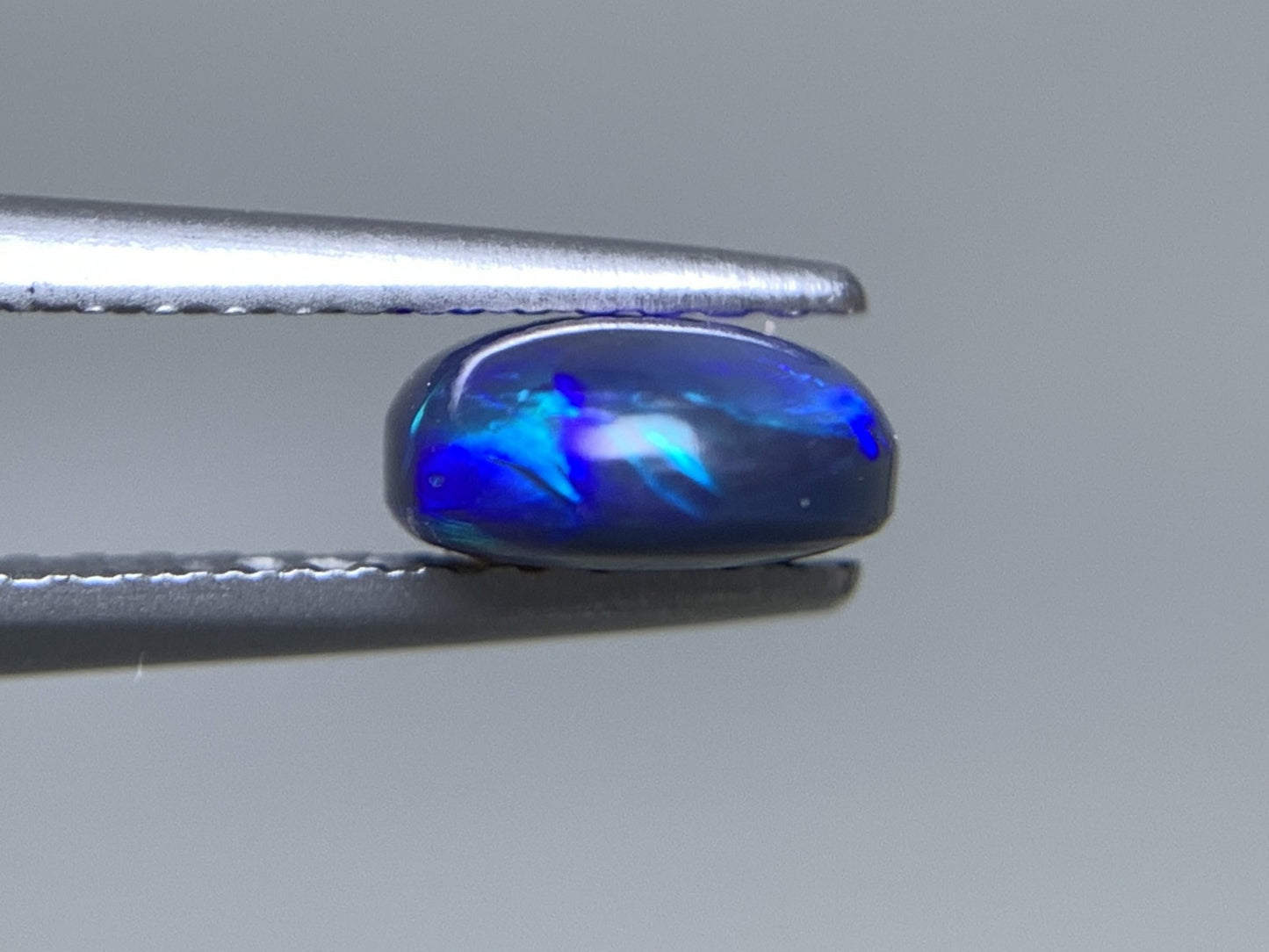 ブラックオパール 天然  1.138ct  中央宝石ソーティング付き  8.6㎜×6.6㎜×3.2㎜  ルース（ 裸石 ） 6002Y