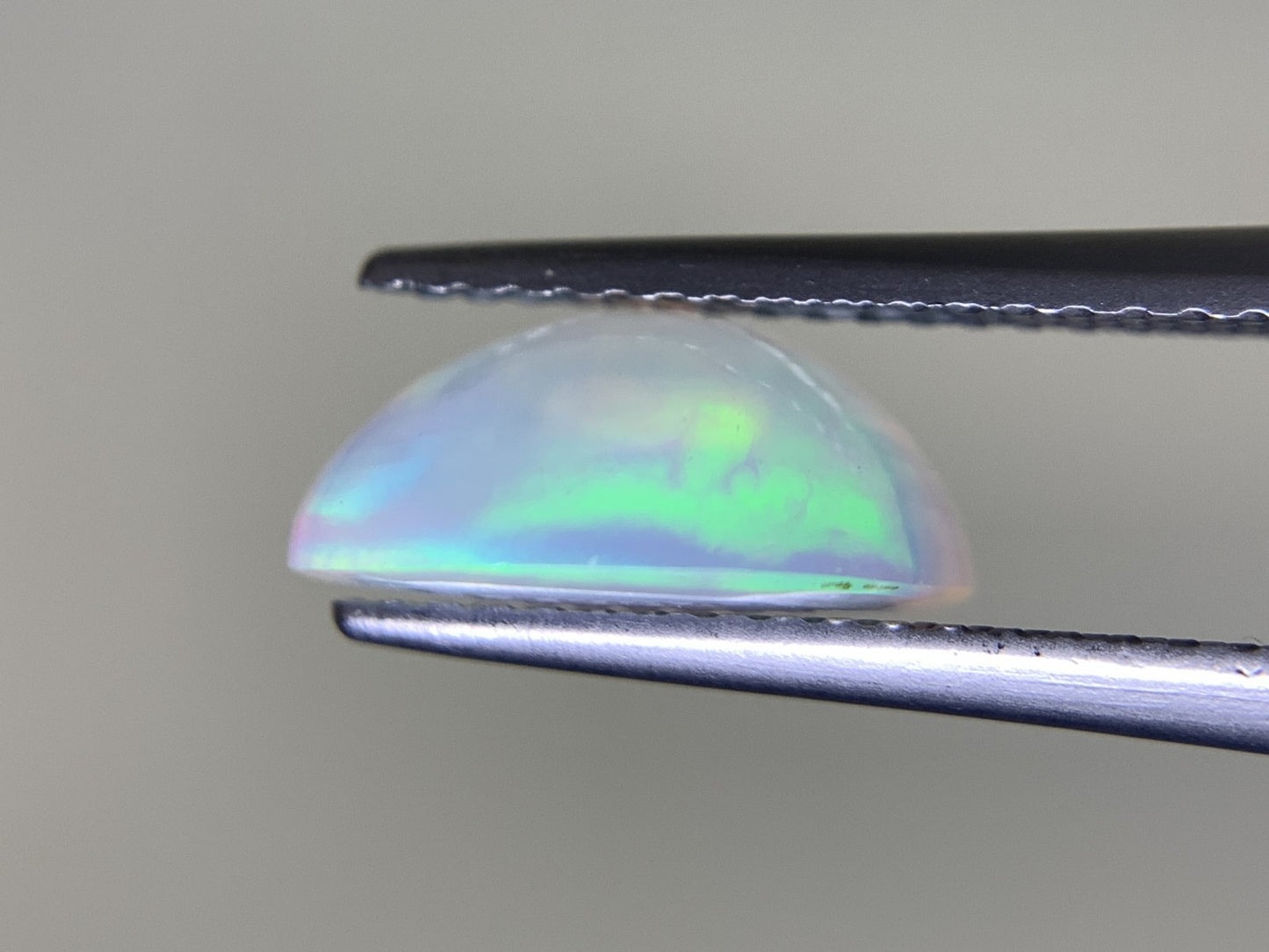 ハニカムオパール 1.904ct 半クリスタル 宝石ソーティング付き  10.9㎜×8.9㎜×4.8㎜  ルース（ 裸石 ） 3041Y