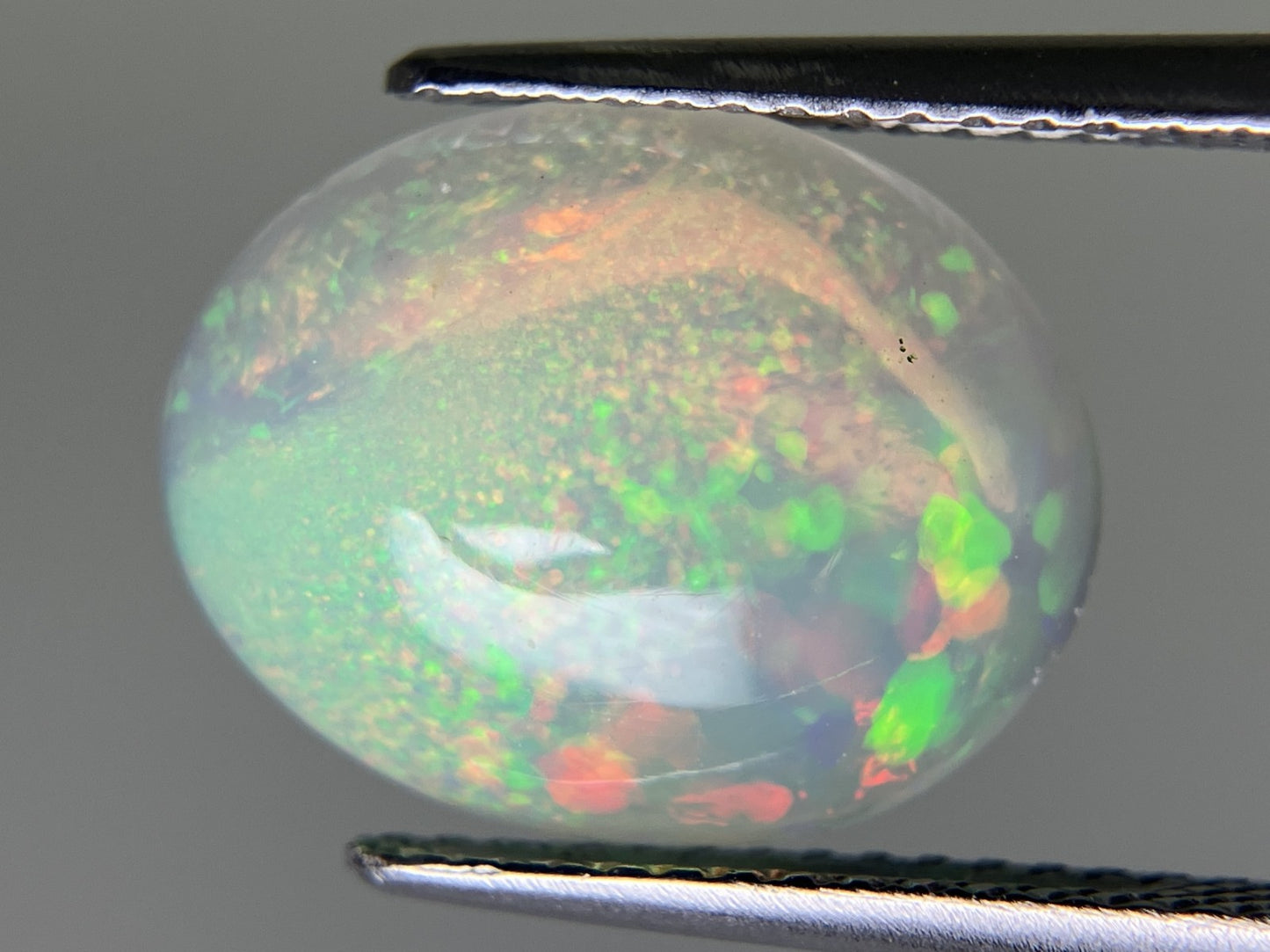 オパール 2.636ct 宝石ソーティング付き  14.1㎜×11.1㎜×3.8㎜  ルース（ 裸石 ） 3030YY