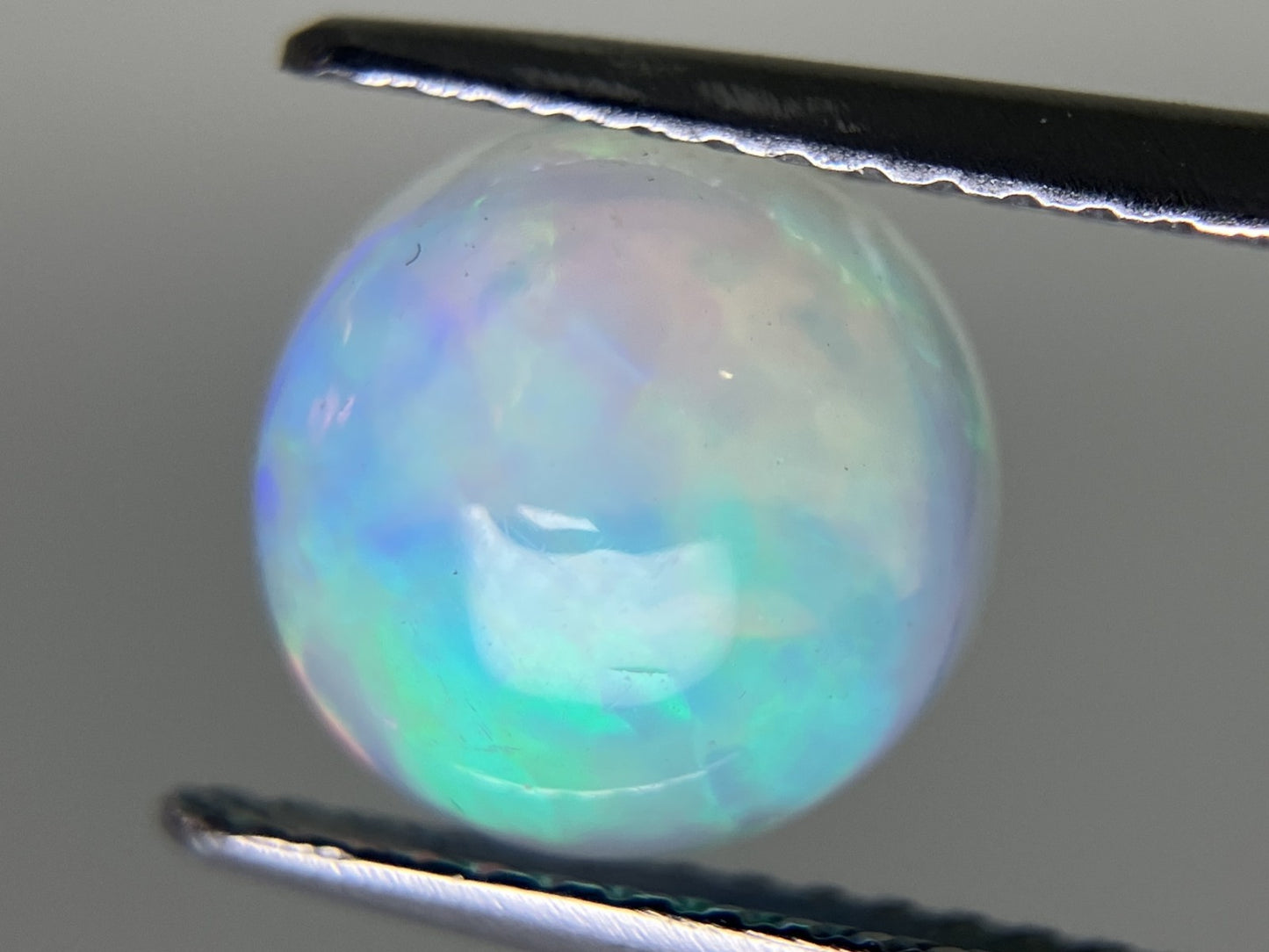 オパール 1.788ct 宝石ソーティング  8.9㎜×8.8㎜×4.9㎜  ルース（ 裸石 ） 3029YY