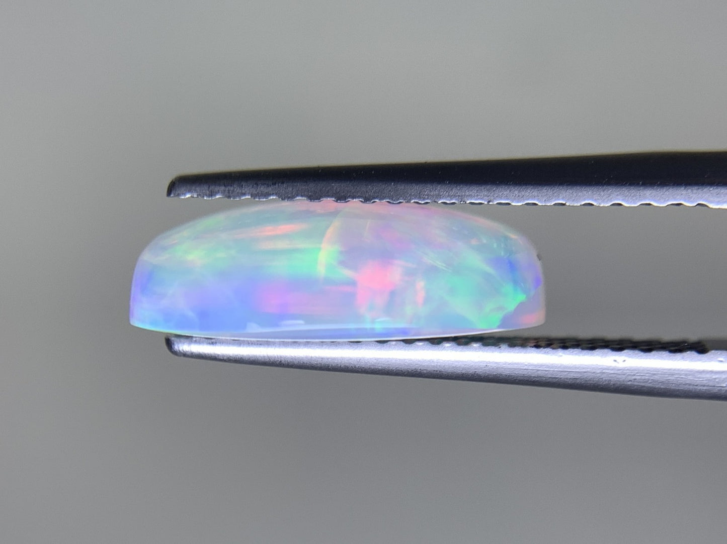 オパール 2.793ct 半クリスタル 宝石ソーティング付き  13.1㎜×9.1㎜×4.3㎜  ルース（ 裸石 ） 3043Y