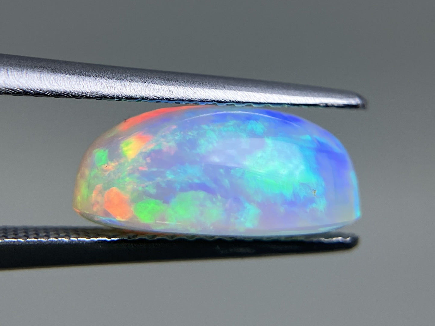 オパール 3.440ct 宝石ソーティング  12.3㎜×7.8㎜×5.8㎜  ルース（ 裸石 ） 3026YY