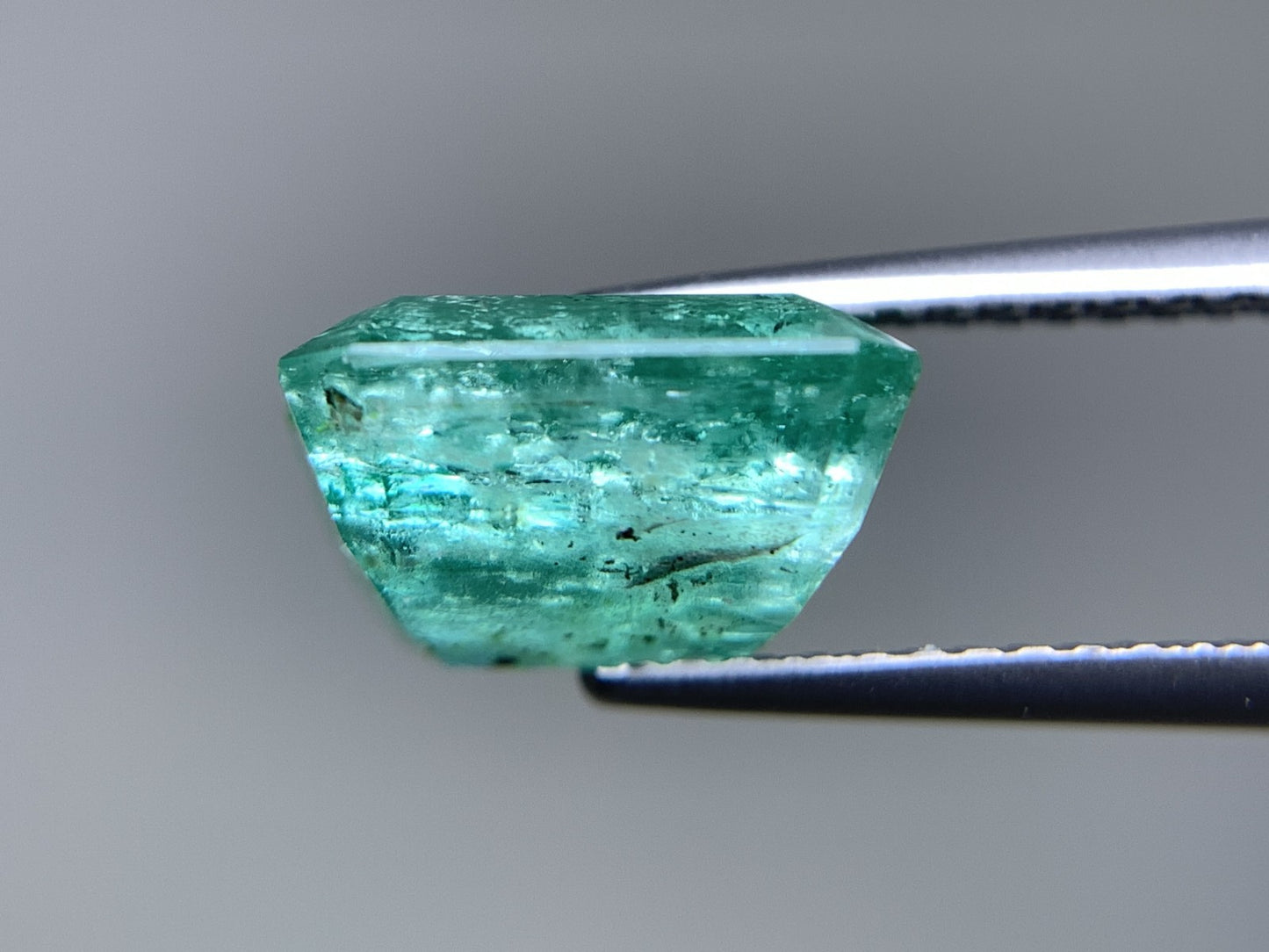 エメラルド 天然 4.312ct 宝石ソーティング付き 10.0㎜×9.6㎜×5.6㎜ ルース（ 裸石 ） 6068Y