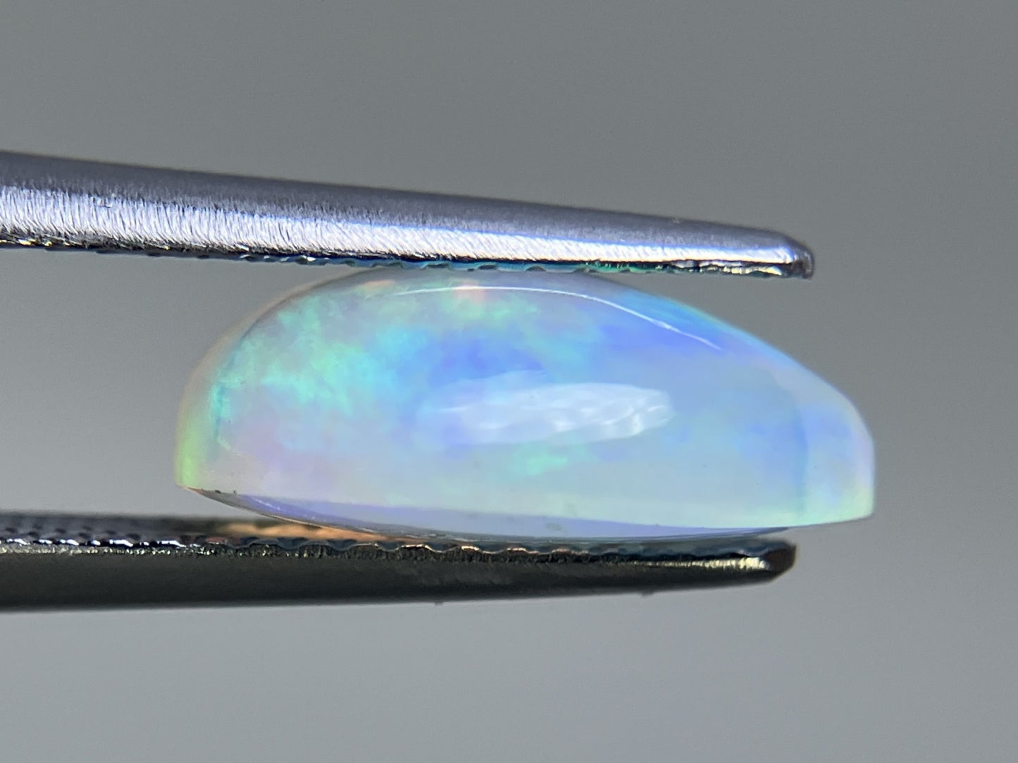 オパール 2.285ct 宝石ソーティング付き  12.1㎜×8.2㎜×4.9㎜  ルース（ 裸石 ） 3020YY
