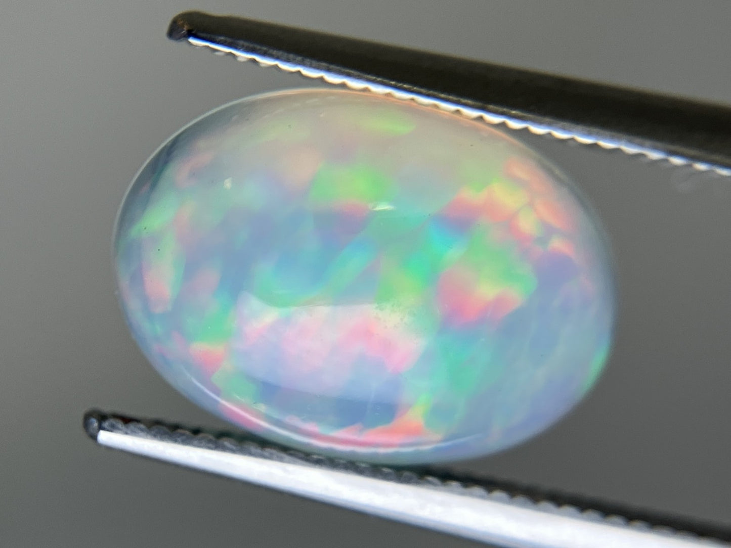 オパール 2.893ct  宝石ソーティング付き  13.1㎜×9.7㎜×4.9㎜  天然 ルース（ 裸石 ） 4543YY