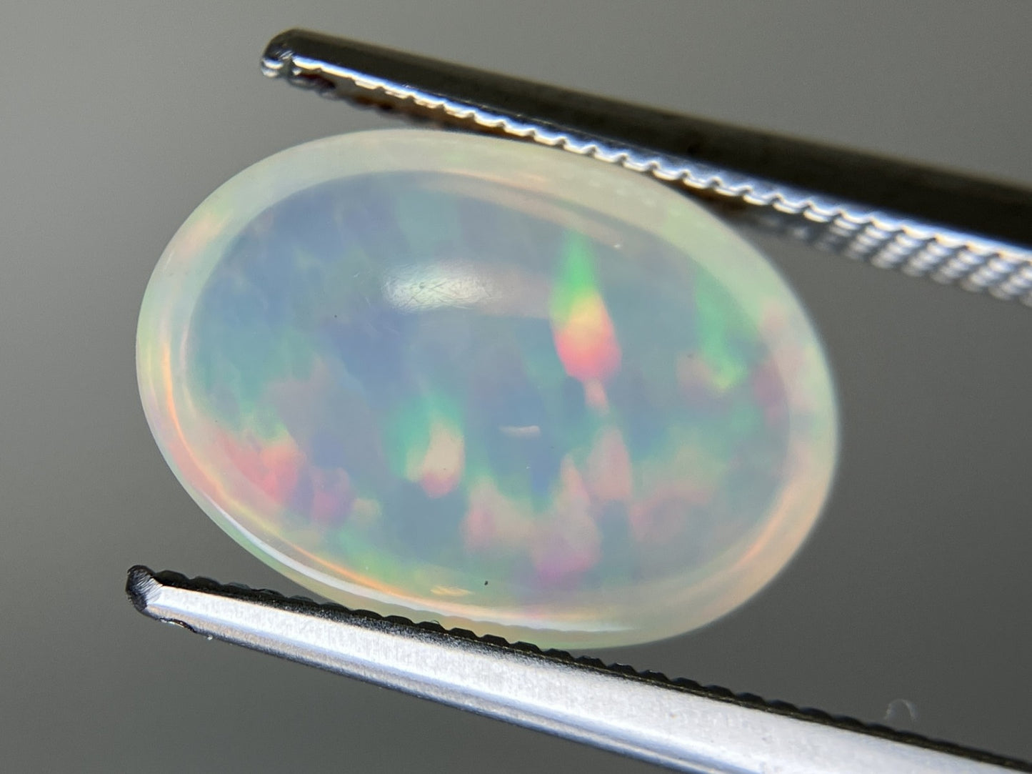 オパール 2.893ct  宝石ソーティング付き  13.1㎜×9.7㎜×4.9㎜  天然 ルース（ 裸石 ） 4543YY