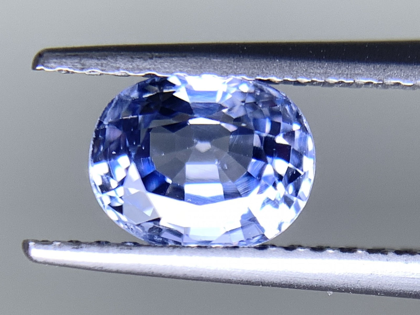 サファイア 1.39ct  GIA宝石鑑別書付き  Sri Lanka 6.83㎜×5.45㎜×4.02㎜   天然 ルース（ 裸石 ）   5129Y