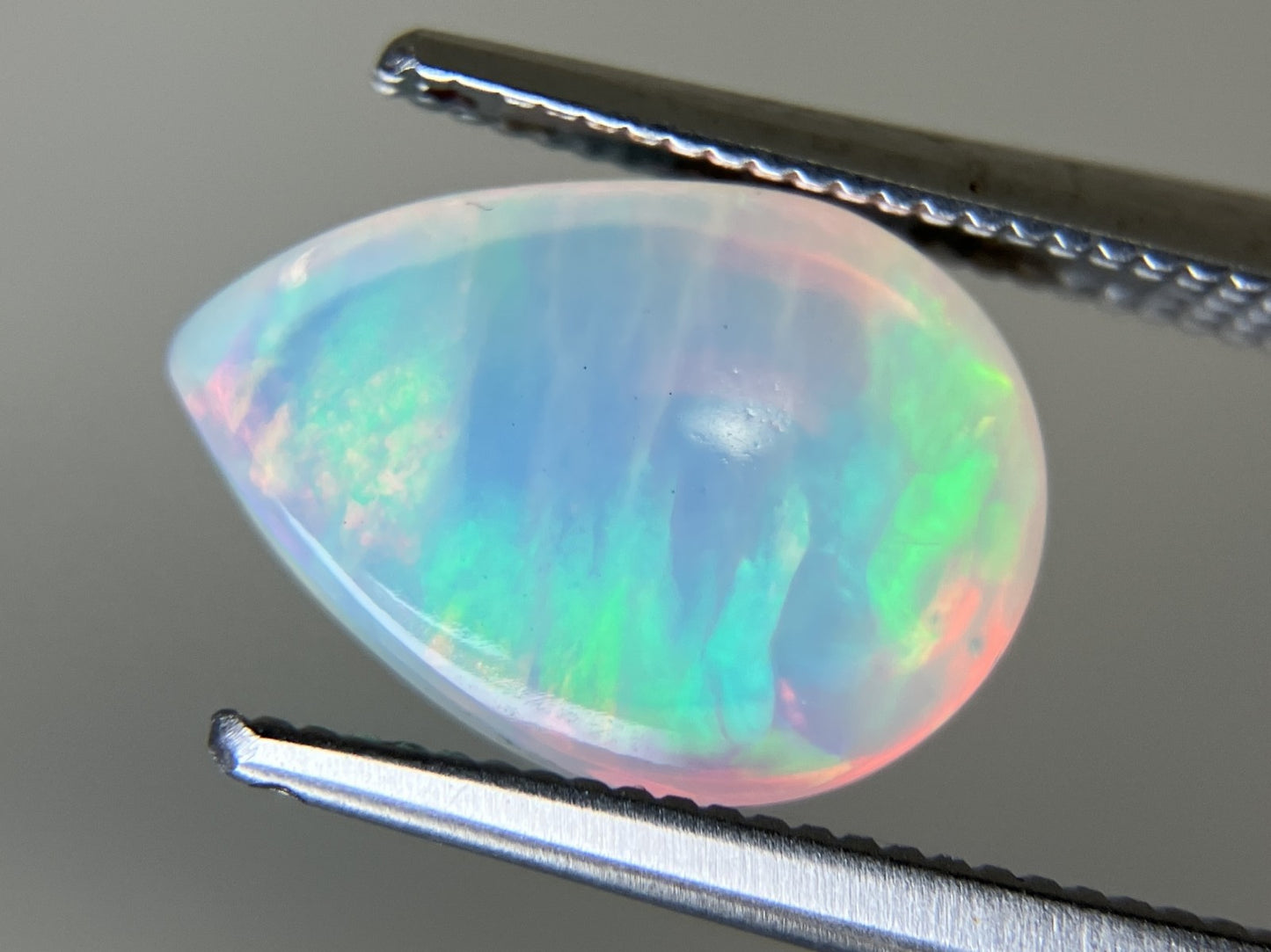 オパール 2.614ct  宝石ソーティング付き  12.1㎜×8.5㎜×5.1㎜  天然 ルース（ 裸石 ） 4438YY