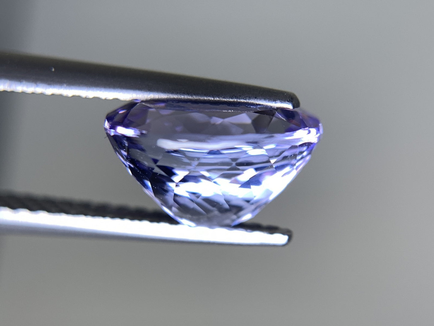 タンザナイト 天然 2.818ct 宝石ソーティング付き 9.5㎜×7.3㎜×5.7㎜ ルース（ 裸石 ） 6092Y
