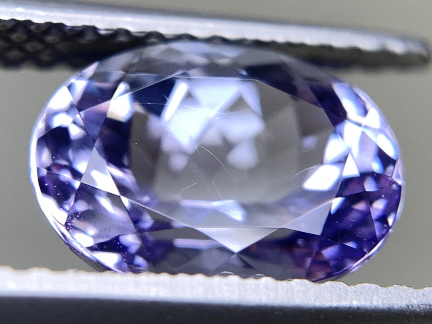 タンザナイト 天然 2.818ct 宝石ソーティング付き 9.5㎜×7.3㎜×5.7㎜ ルース（ 裸石 ） 6092Y