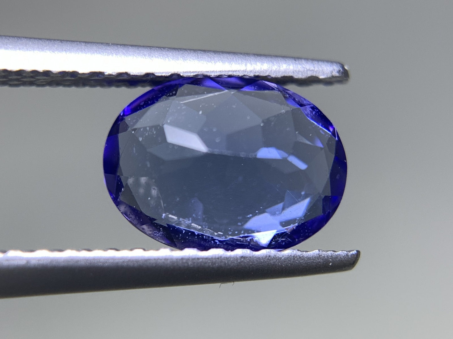 タンザナイト 1.303ct 宝石ソーティング付き  8.0㎜×6.1㎜×3.5㎜  ルース（ 裸石 ） 2553Y