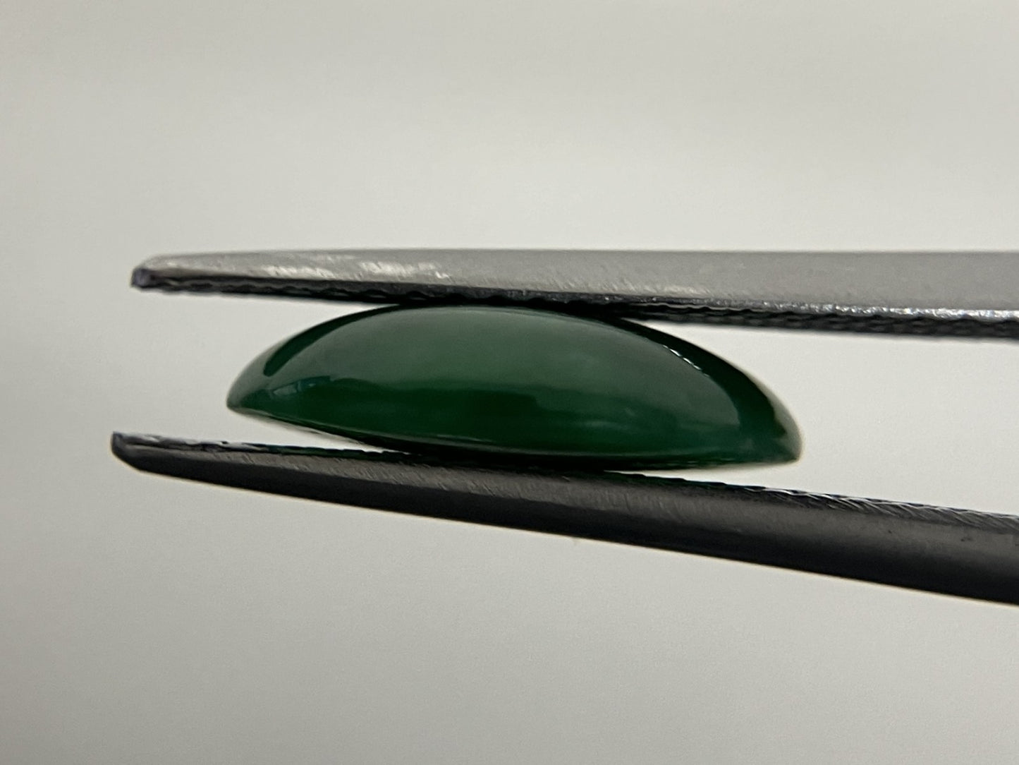翡翠　ひすい 3.713ct 宝石ソーティング付き 12.2㎜×9.8㎜×3.3㎜ ルース（ 裸石 ） 3260S