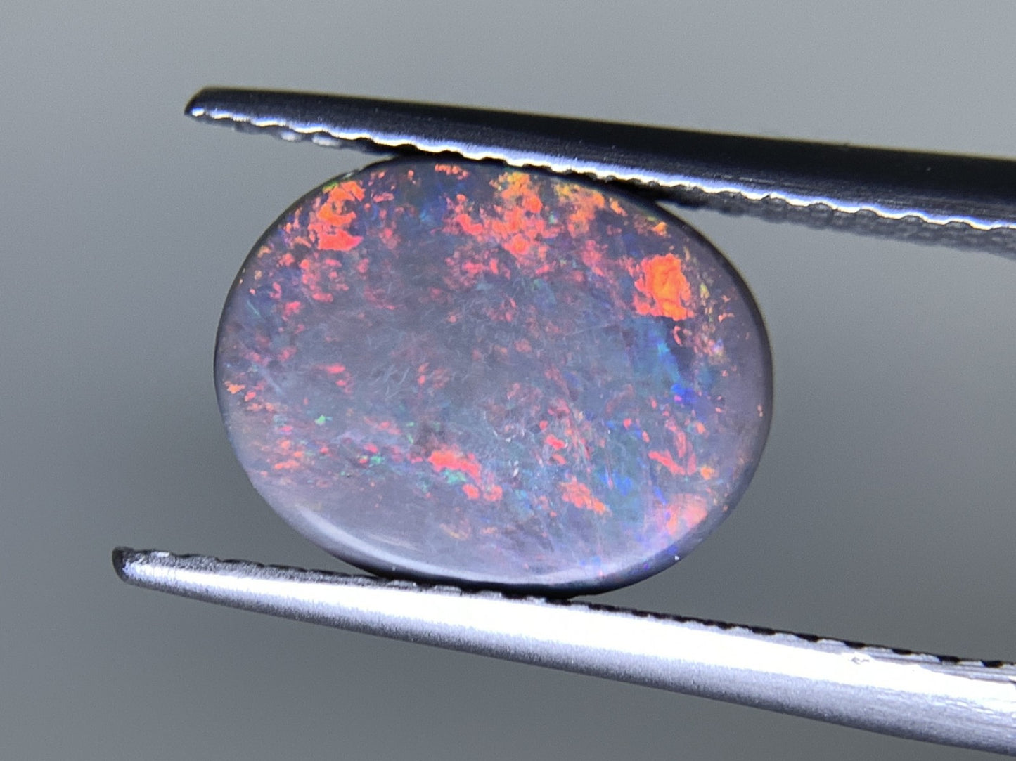 ブラックオパール  天然  1.654ct  中央宝石ソーティング付き  10.9㎜×8.6㎜×2.6㎜   天然 ルース（ 裸石 ） 5203Y