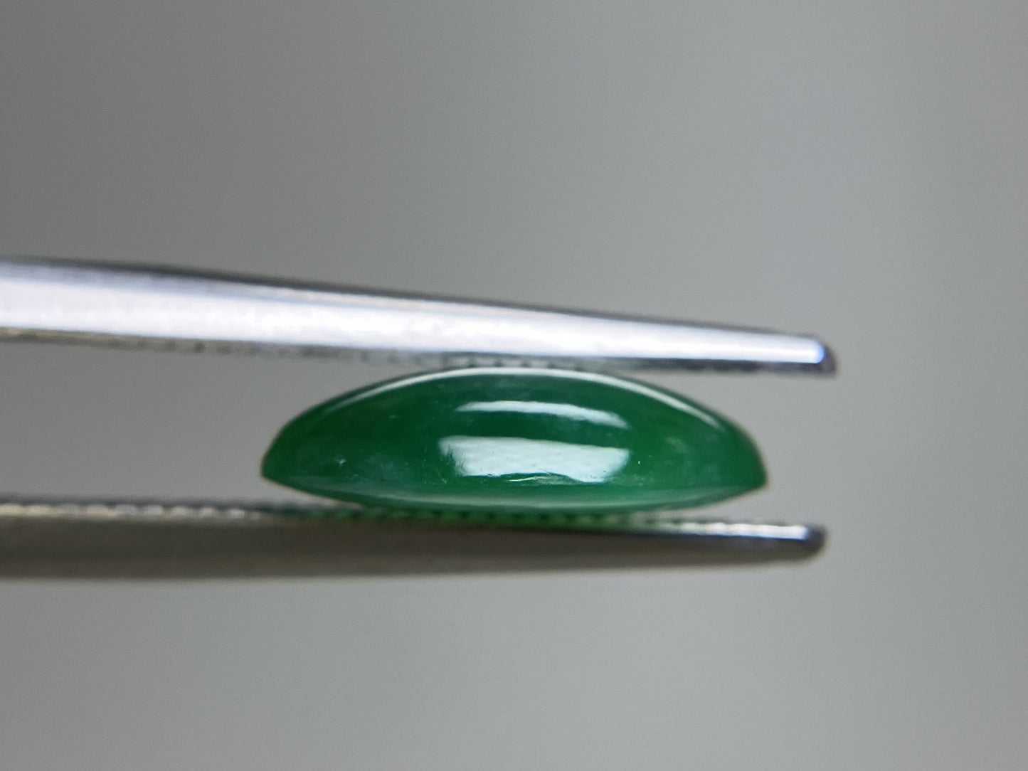 ひすい 2.529ct  宝石ソーティング付き  11.4㎜×7.5㎜×3.1㎜  天然 ルース（ 裸石 ） 4452YY