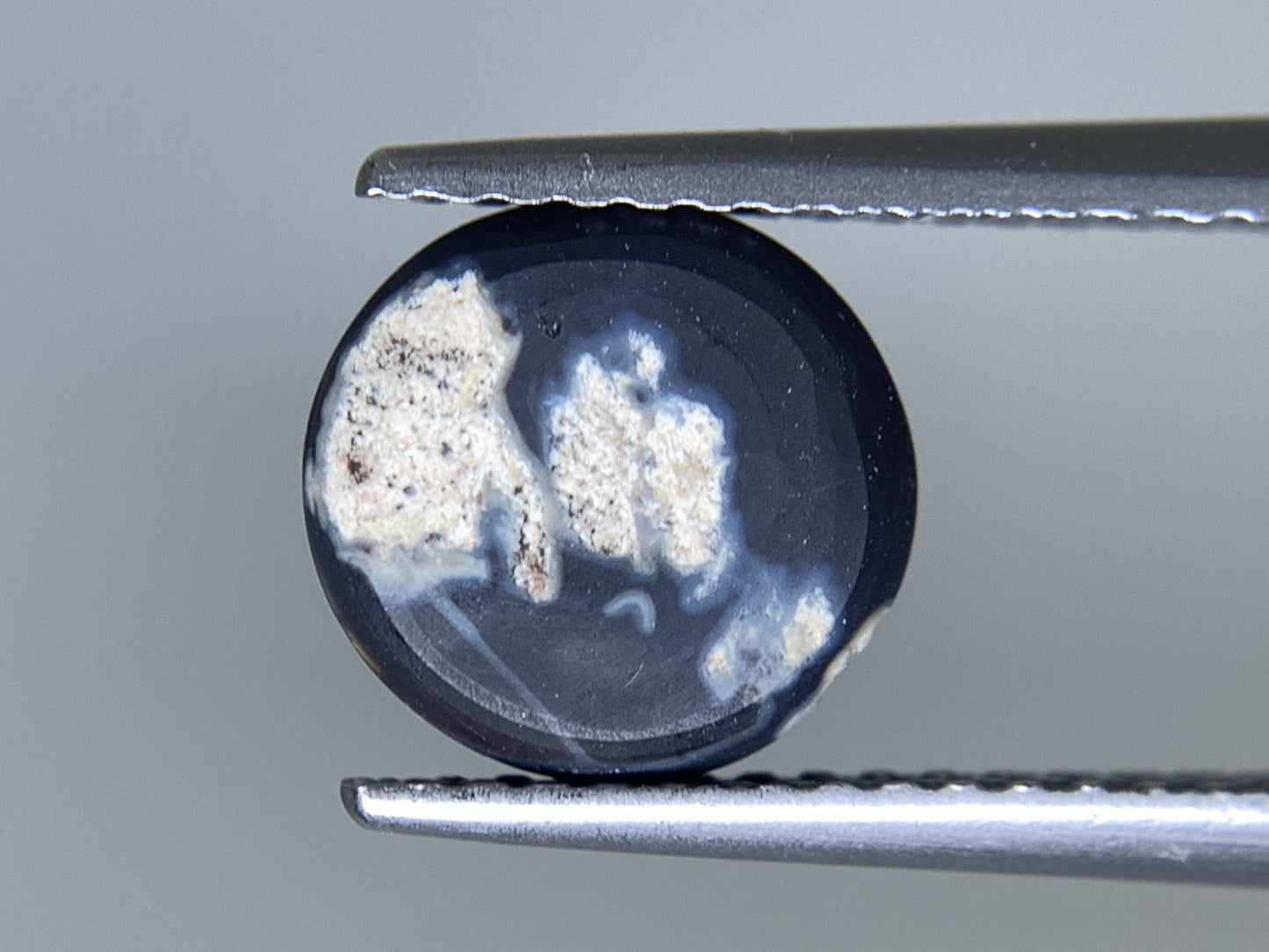 ブラックオパール 天然 1.444ct 宝石ソーティング付き 8.3㎜×7.9㎜×3.4㎜ ルース（ 裸石 ） 6950Y