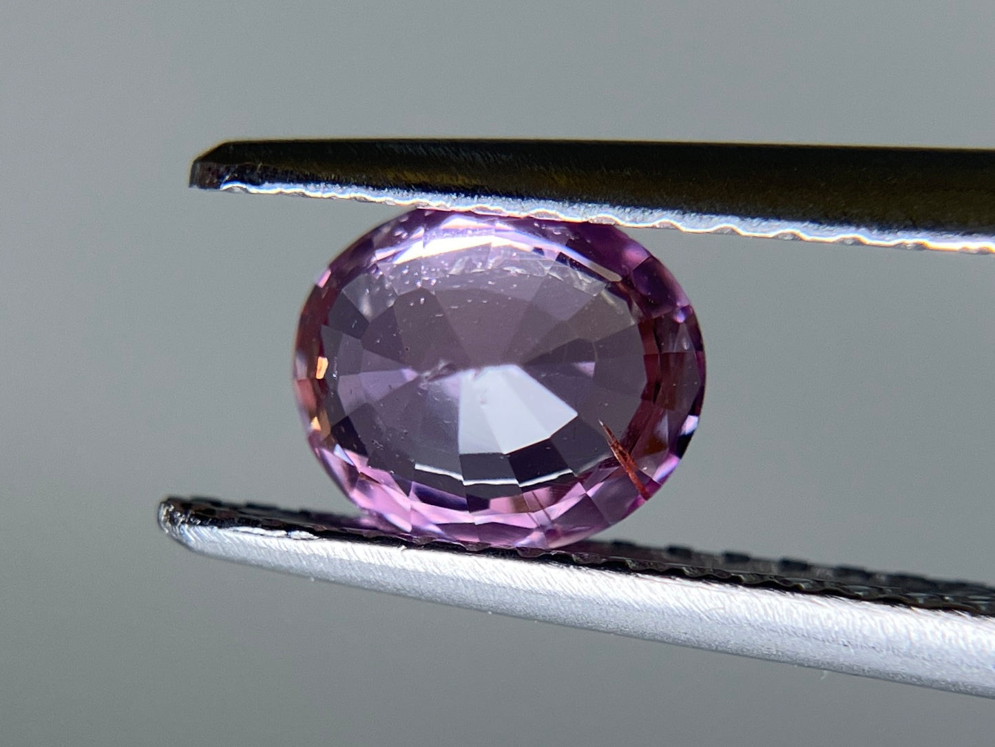 ピンクサファイア 1.000ct 中央宝石ソーティング付き 6.28㎜×5.38㎜×3.57㎜ ルース（ 裸石 ） 2928S