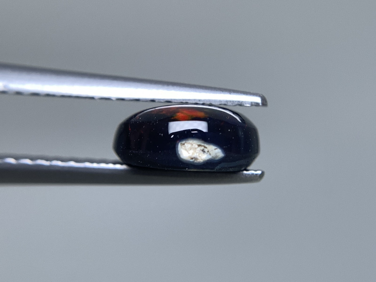 ブラックオパール 天然 1.444ct 宝石ソーティング付き 8.3㎜×7.9㎜×3.4㎜ ルース（ 裸石 ） 6950Y