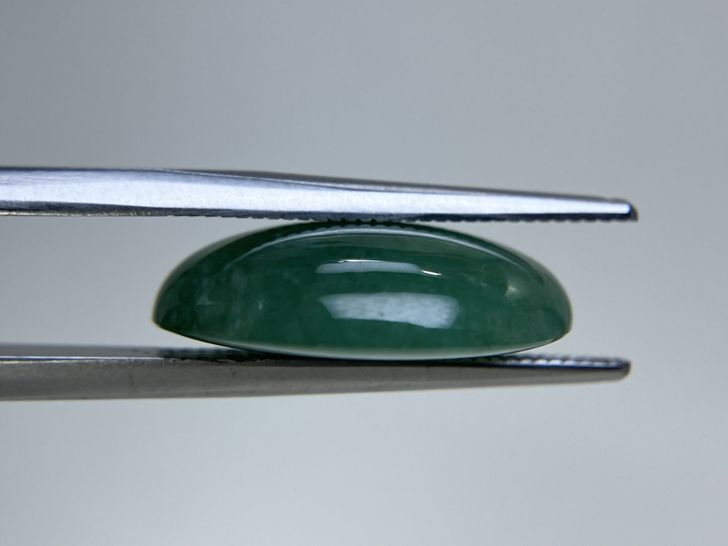 ヒスイ　翡翠　天然　10.619ct 宝石ソーティング付き 16.5㎜×13.1㎜×5.2㎜ 天然 ルース（ 裸石 ） 4516YY