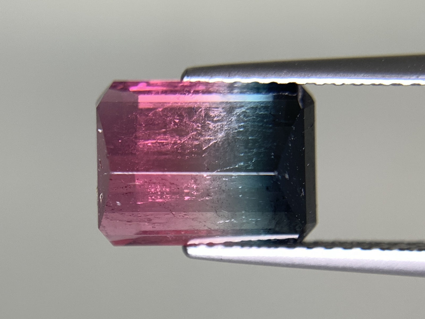 トルマリン（パーティーカラー） 天然 4.298ct 宝石ソーティング付き 10.5㎜×7.8㎜×5.6㎜ ルース（ 裸石 ） 6961Y