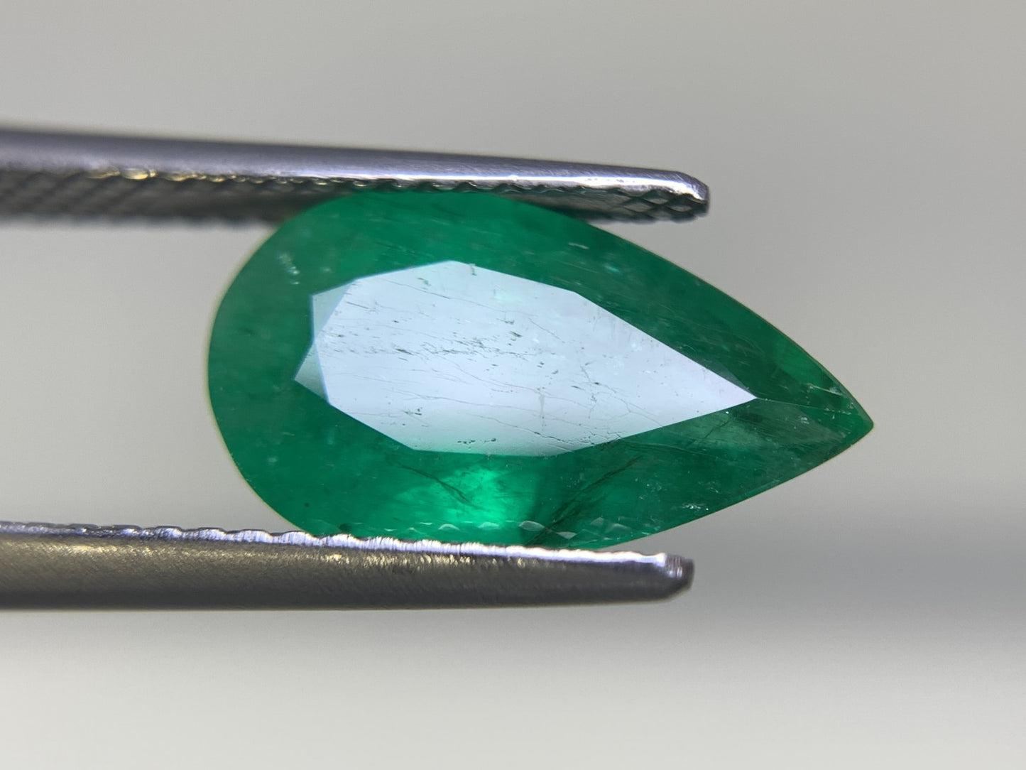 エメラルド 3.023ct 宝石ソーティング付き  13.51㎜×7.96㎜×5.24㎜ ルース（ 裸石 ） 2962Y
