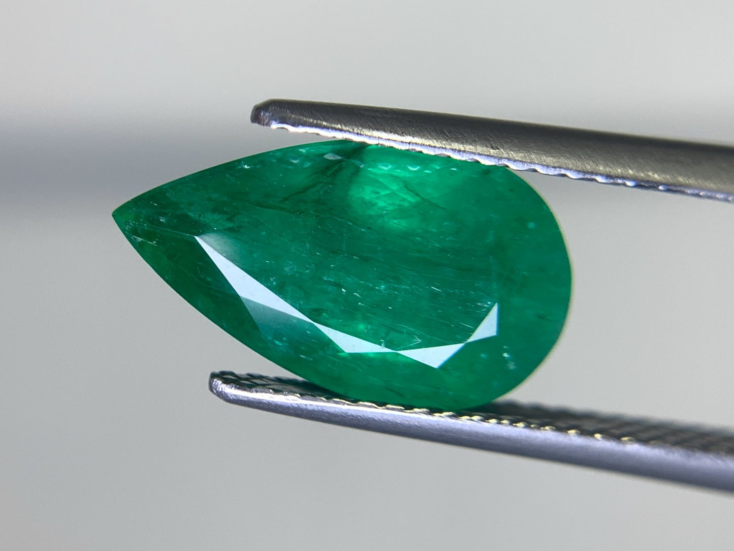 エメラルド 3.023ct 宝石ソーティング付き  13.51㎜×7.96㎜×5.24㎜ ルース（ 裸石 ） 2962Y
