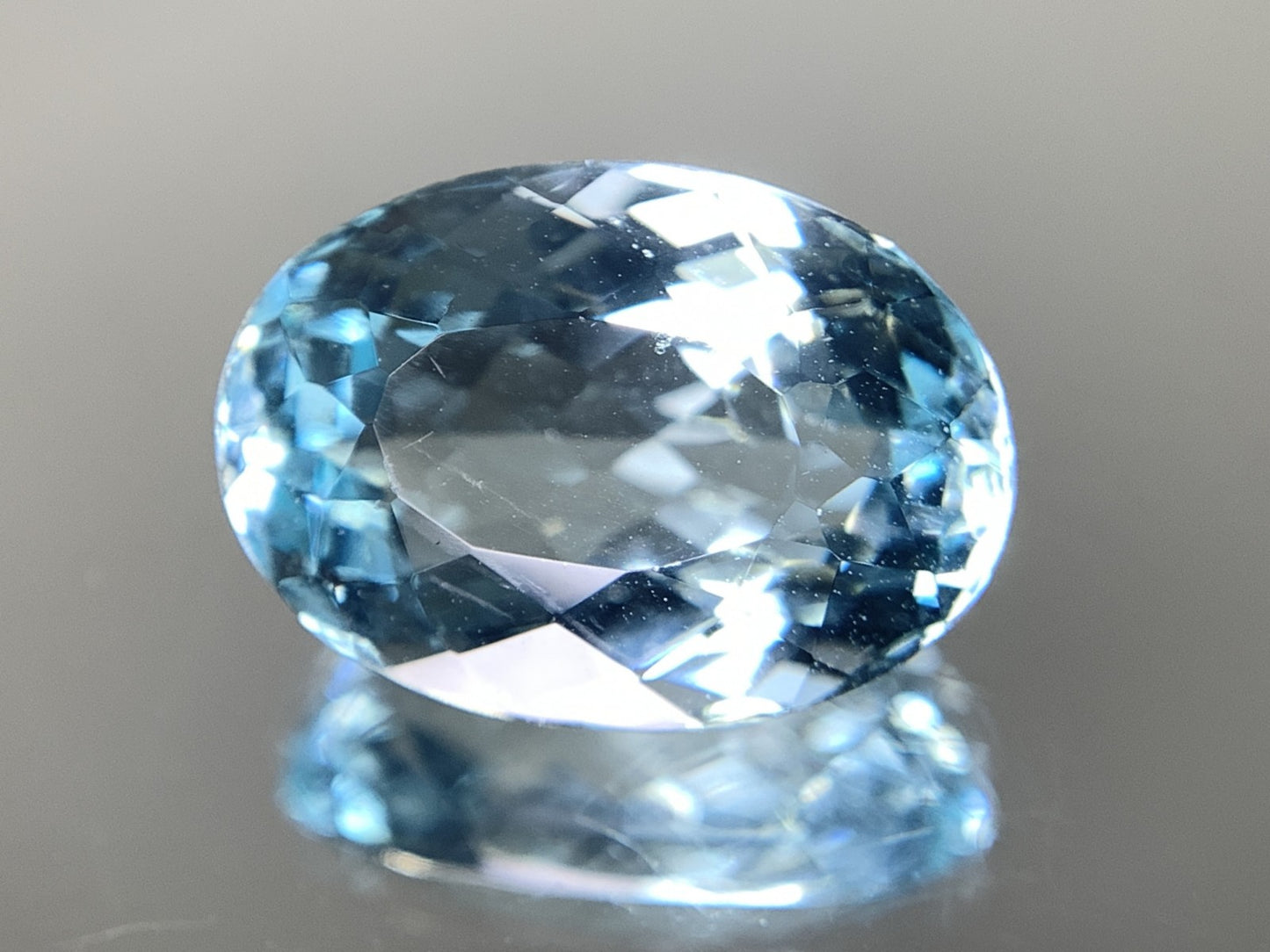 アクアマリン 天然 6.031ct 宝石ソーティング付き 13.6㎜×9.8㎜×7.4㎜ ルース（ 裸石 ） 6908Y