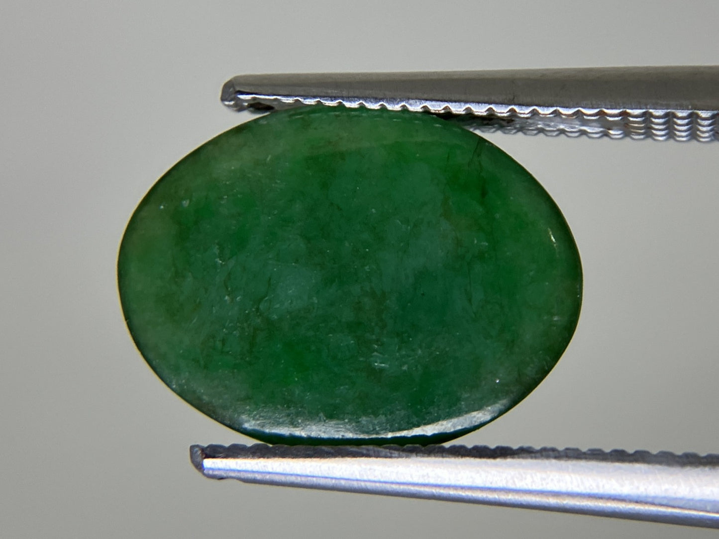 ヒスイ　翡翠　天然　 3.332ct 宝石ソーティング付き 12.9㎜×9.7㎜×3.0㎜ 天然 ルース（ 裸石 ） 4223YY