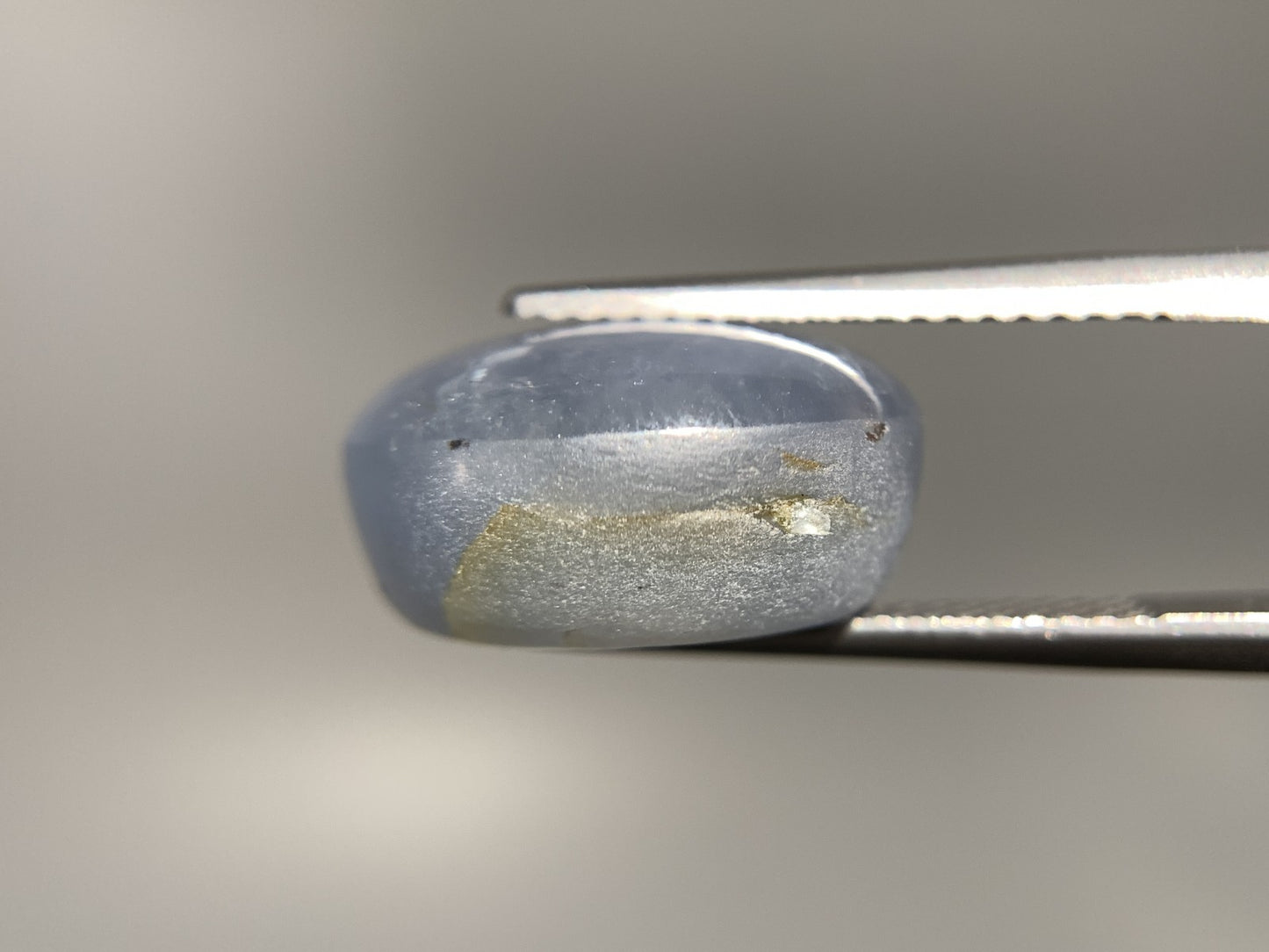 スターサファイア 天然 18.624ct 宝石ソーティング付き 15.3㎜×12.0㎜×8.1㎜ ルース（ 裸石 ） 8074Y