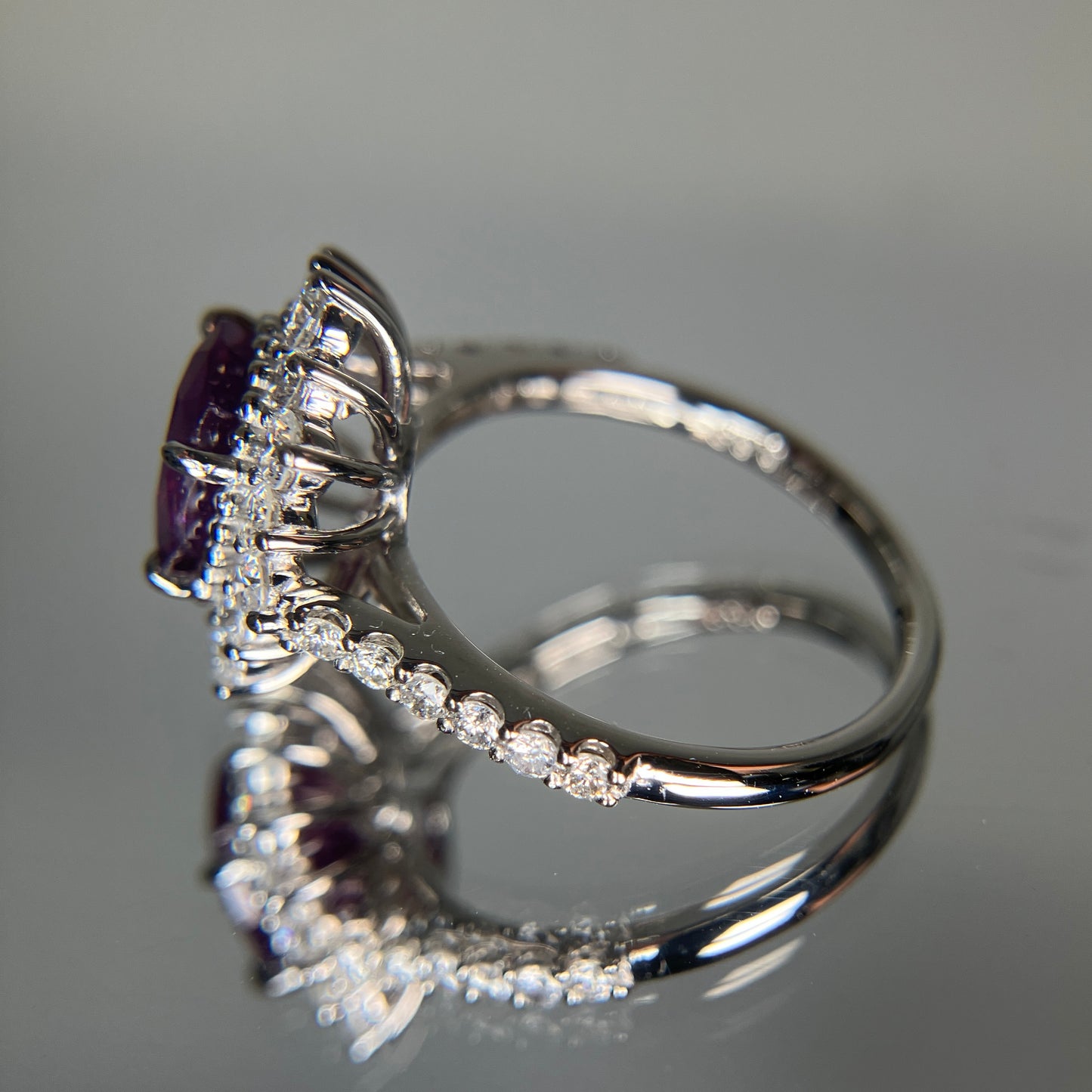ルビー 2.15ct カシミール産 Kashmir 非加熱 No Heat GIA鑑別書 D0.68ct  PT900  4.759g 指輪 (JP11号) サイズ直し承ります。 7290S