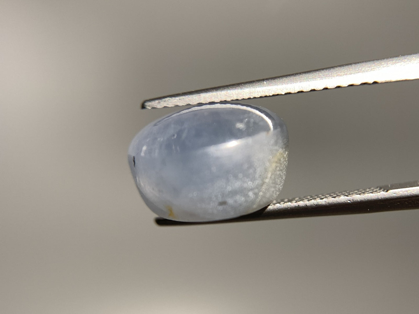 スターサファイア 天然 18.624ct 宝石ソーティング付き 15.3㎜×12.0㎜×8.1㎜ ルース（ 裸石 ） 8074Y