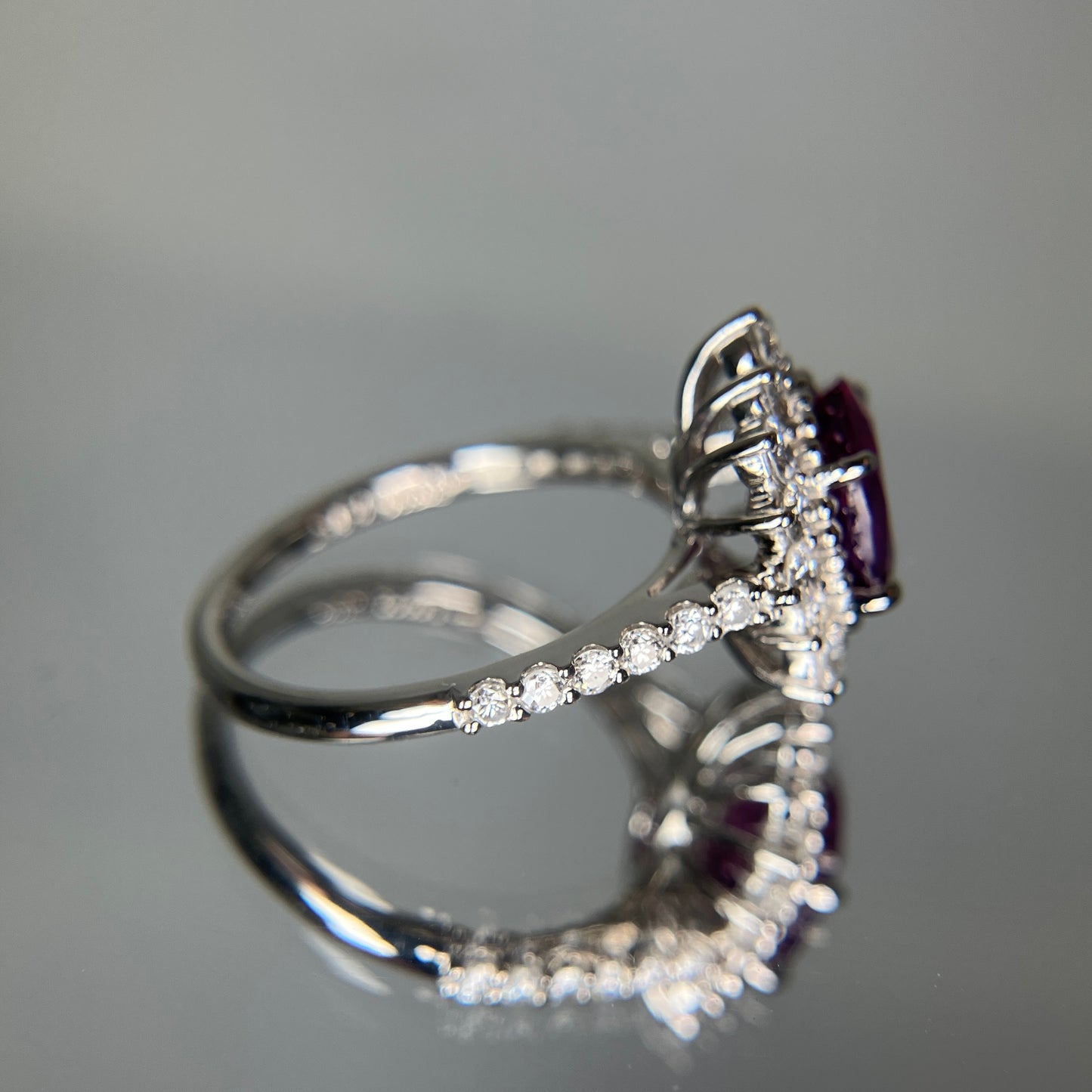 ルビー 2.15ct カシミール産 Kashmir 非加熱 No Heat GIA鑑別書 D0.68ct  PT900  4.759g 指輪 (JP11号) サイズ直し承ります。 7290S